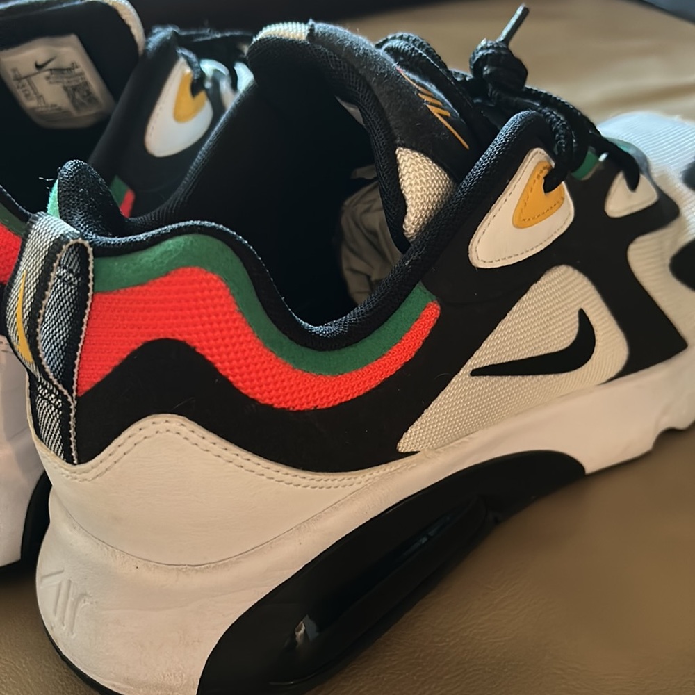Nike sneakers - Picture 11 of 16